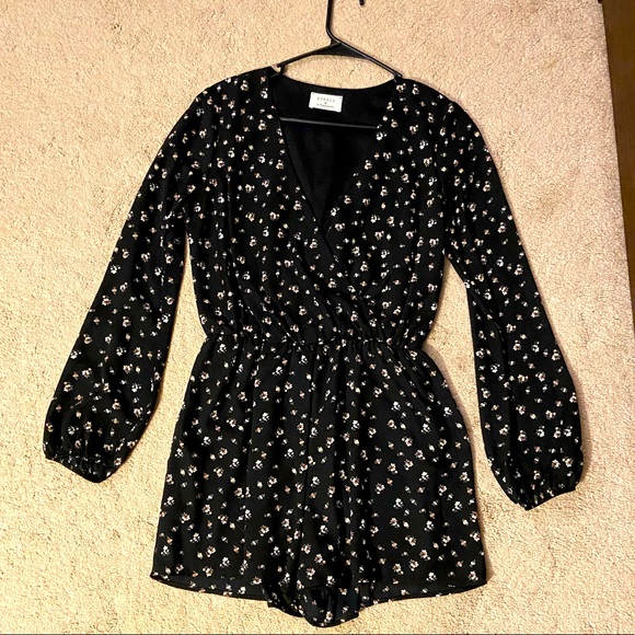Romper - Picture 1 of 6